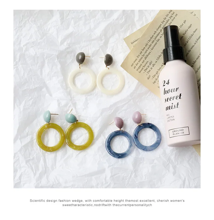 New Acetate Circle Earrings Hit Color Resin Earrings Personality Earrings Blue Green White Ear Clip Jewelry for women, Colorful
New Acetate Circle Earrings Hit Color Resin Earrings Personality Earrings Blue Green White Ear Clip Jewelry for women, Colorful