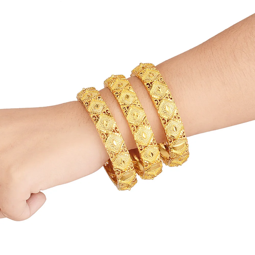 Ethlyn 3pcs/lot Fashion Indian Chunky Gold Plated Women Bangles Bracelets Middle East /Arab/African Wedding Jewelry B60
Ethlyn 3pcs/lot Fashion Indian Chunky Gold Plated Women Bangles Bracelets Middle East /Arab/African Wedding Jewelry B60