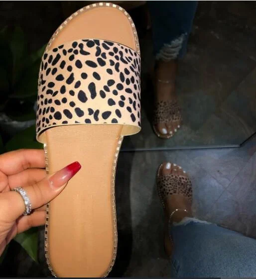 Open Toe Flat With Women's Slippers Leopard Print Causal Women Slides Shoes, Black white leopard
Open Toe Flat With Women's Slippers Leopard Print Causal Women Slides Shoes, Black white leopard