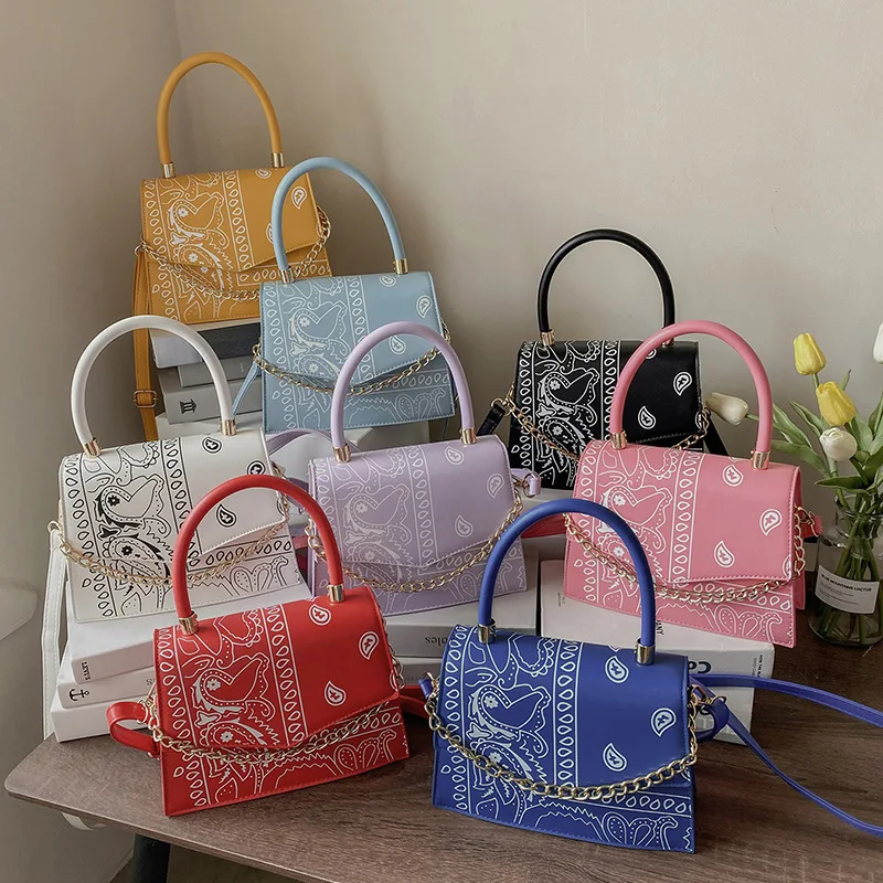 Trend Purses 2022 New Ethnic Style Women Bandana Bag Fashion Handbag Simple One-Shoulder Messenger Chain Small Square Bag, 8 colors
Trend Purses 2022 New Ethnic Style Women Bandana Bag Fashion Handbag Simple One-Shoulder Messenger Chain Small Square Bag, 8 colors