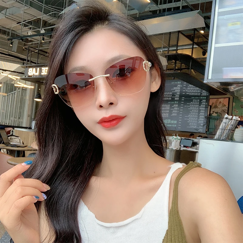 Women Gradient Shades Sunglasses for Women Frameless Metal Brand Designer Sunglasses
Women Gradient Shades Sunglasses for Women Frameless Metal Brand Designer Sunglasses
