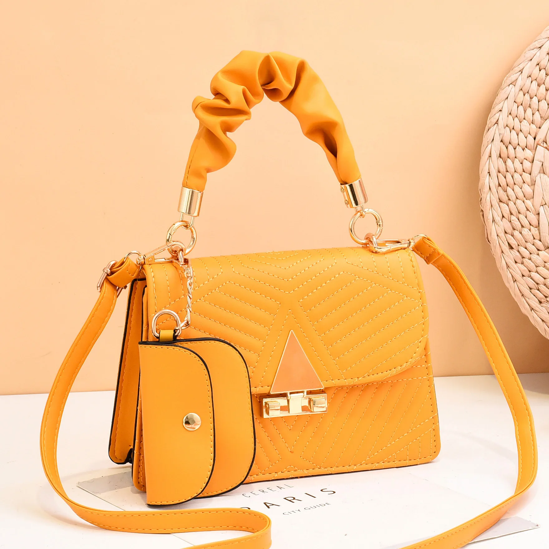 2021 quality handbags Pu Leather ladies bagsTote Women Handbags Luxury bags women handbags ladies, Customizable
2021 quality handbags Pu Leather ladies bagsTote Women Handbags Luxury bags women handbags ladies, Customizable