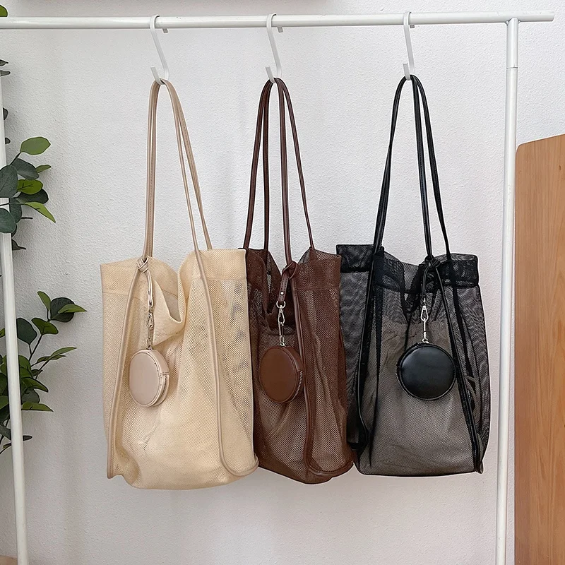 Korean version of the new women leisure beach bag fashion trend money bag single shoulder package creative mesh canvas tote bag
Korean version of the new women leisure beach bag fashion trend money bag single shoulder package creative mesh canvas tote bag
