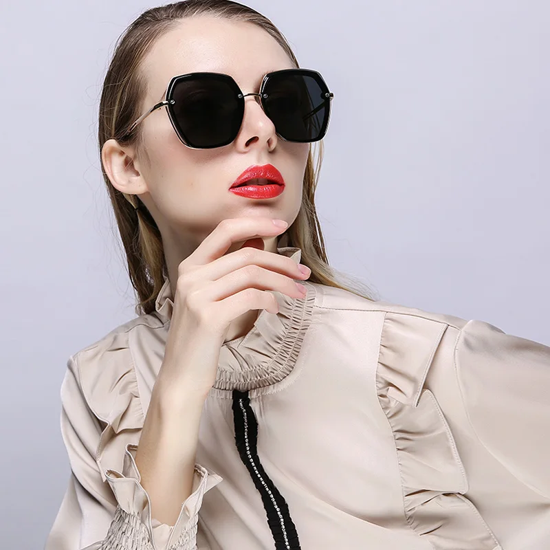 2021 New Fashion Polygon Brand Design Ladies Eyewear Women Luxury Sun Shades Oversized Polarized Sunglasses
2021 New Fashion Polygon Brand Design Ladies Eyewear Women Luxury Sun Shades Oversized Polarized Sunglasses