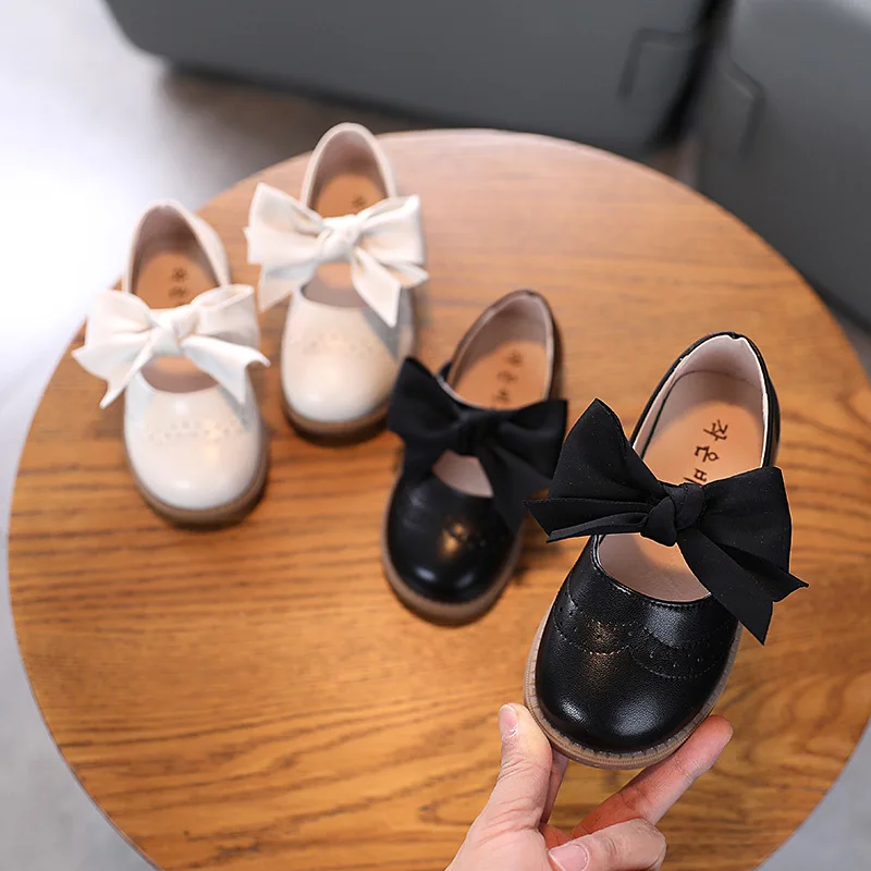 Korean Fashion Girls' Small Leather Shoes Bow Back Children Leather Shoes For Kids, White.black
Korean Fashion Girls' Small Leather Shoes Bow Back Children Leather Shoes For Kids, White.black