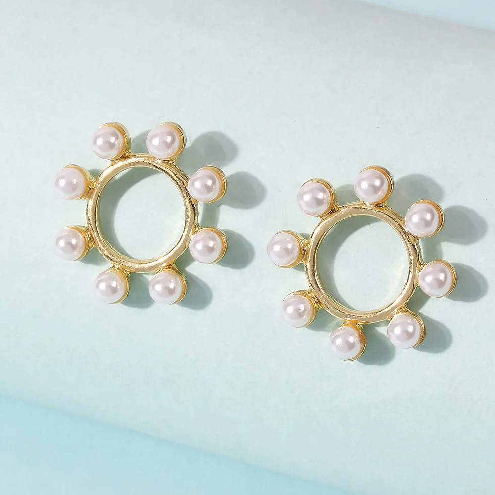 Amazon Hot Selling Imitation Pearl Hoop Earrings Alloy Metal Ring Flower Jewelry Earrings Women
Amazon Hot Selling Imitation Pearl Hoop Earrings Alloy Metal Ring Flower Jewelry Earrings Women