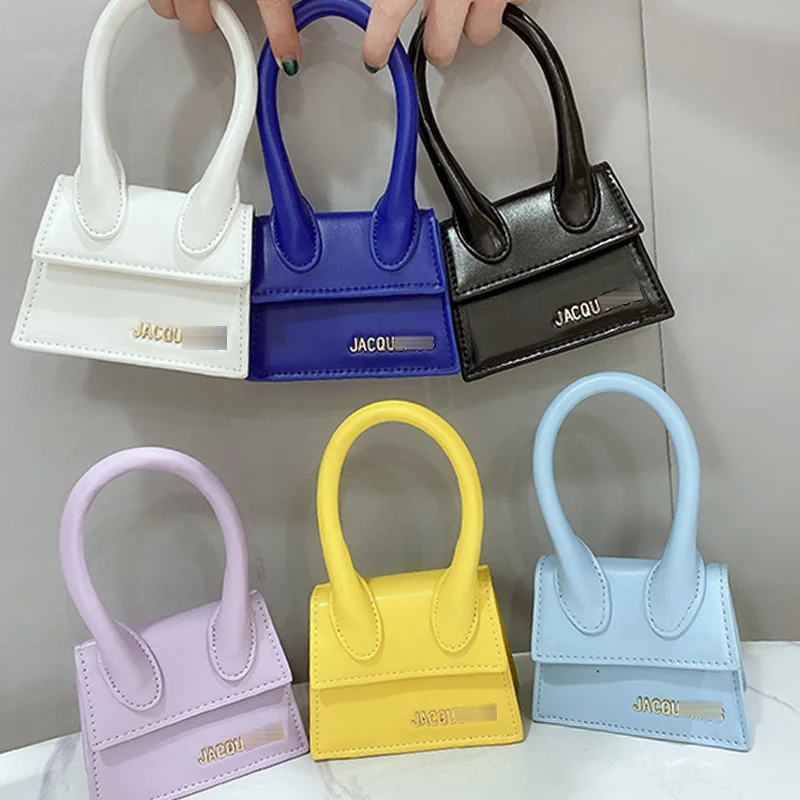 2021 New Messenger Bag Mini Portable Rectangular Ladies Bag Wild Fashion Simple Design Light Luxury Ladies Bag
2021 New Messenger Bag Mini Portable Rectangular Ladies Bag Wild Fashion Simple Design Light Luxury Ladies Bag