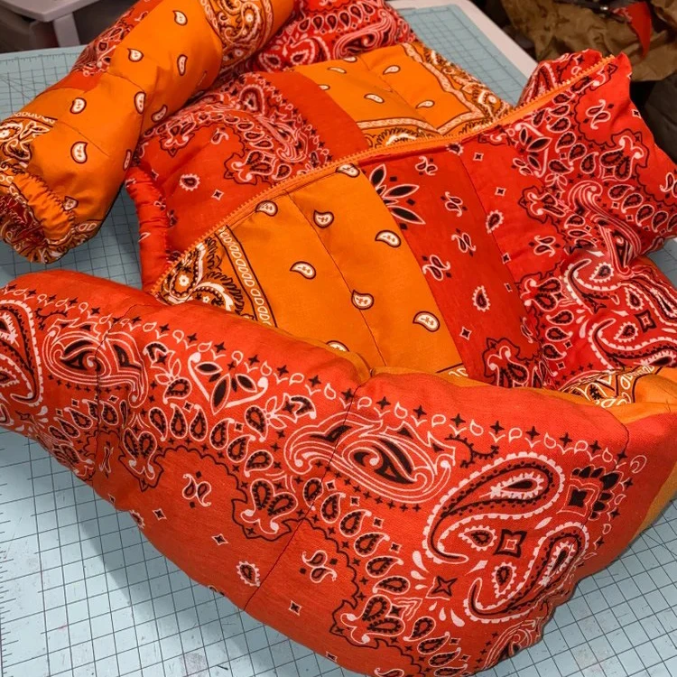 JY038 custom bandana New style winter jacket woman splice print padding coat bubble coats bandana jacket woman, Picture
JY038 custom bandana New style winter jacket woman splice print padding coat bubble coats bandana jacket woman, Picture