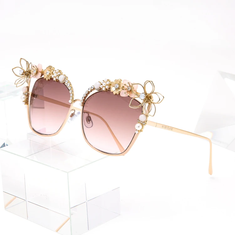 Hot Selling Good Quality crystal sunglasses sunglasses flower 2021 sunglasses women, Customized
Hot Selling Good Quality crystal sunglasses sunglasses flower 2021 sunglasses women, Customized