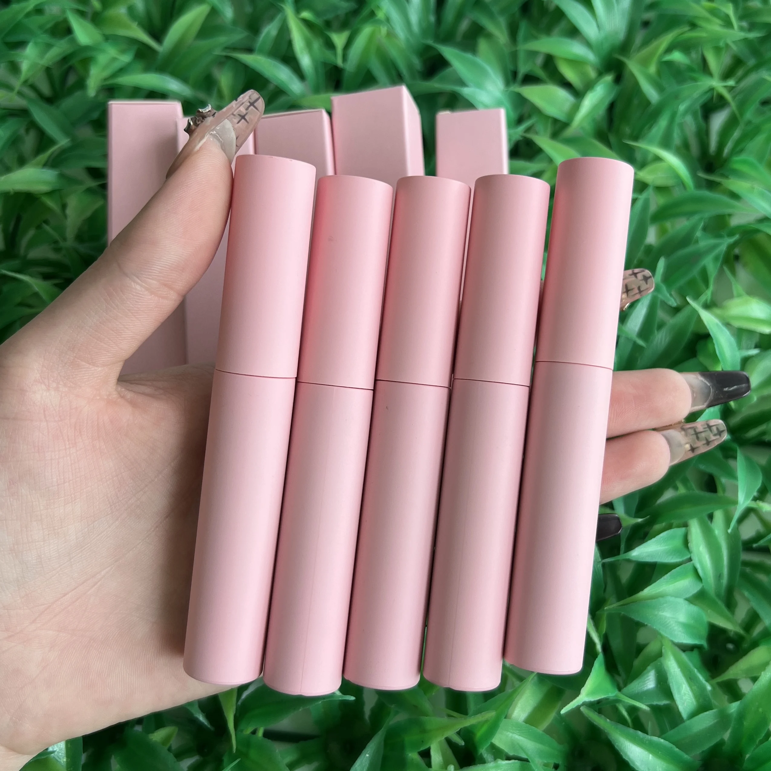 Custom Logo long lasting Thick eyelash big brush pink tube mascara private label
Custom Logo long lasting Thick eyelash big brush pink tube mascara private label