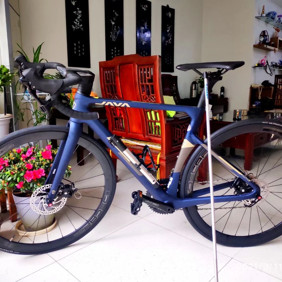 Java VESUVIO carbon fiber road bike 22 speed hydraulic disc brake bicycle for racing, Black/blue/red
Java VESUVIO carbon fiber road bike 22 speed hydraulic disc brake bicycle for racing, Black/blue/red