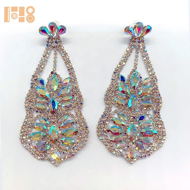 New design hoop shaped crystal fashion earrings jewelry in silver plated zinc alloy for women Gift Party, Crystal ab
New design hoop shaped crystal fashion earrings jewelry in silver plated zinc alloy for women Gift Party, Crystal ab