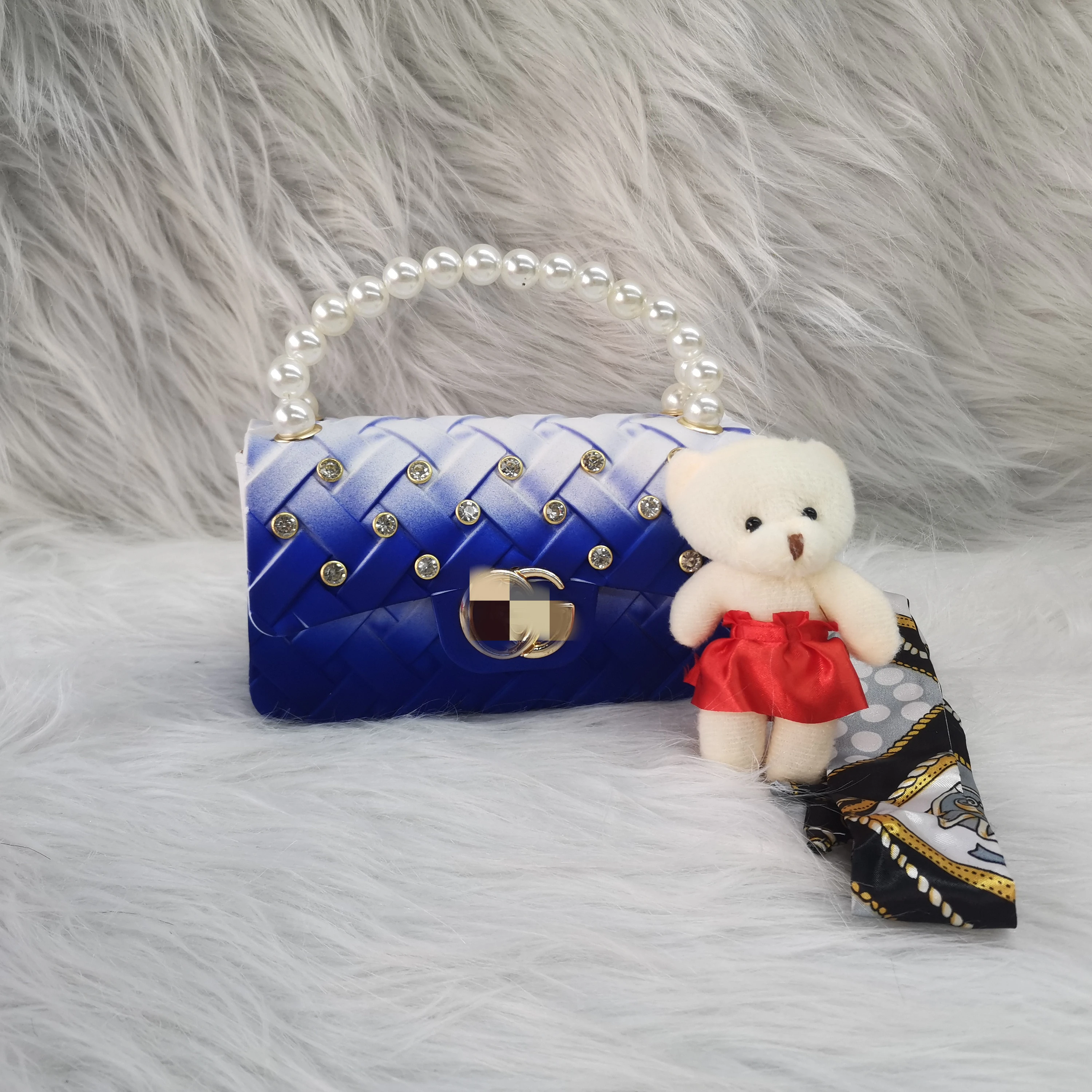 2021 new arrival small size and large size diamond jelly purse women crystal shiny bags with Free cute bear and scarf
2021 new arrival small size and large size diamond jelly purse women crystal shiny bags with Free cute bear and scarf