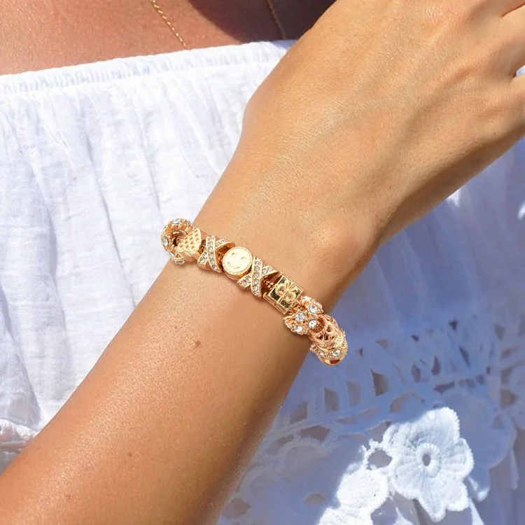 Amazon hot sale style golden key lock smile serpent bracelet give mom a gift bracelet high hypoallergenic bracelet
Amazon hot sale style golden key lock smile serpent bracelet give mom a gift bracelet high hypoallergenic bracelet