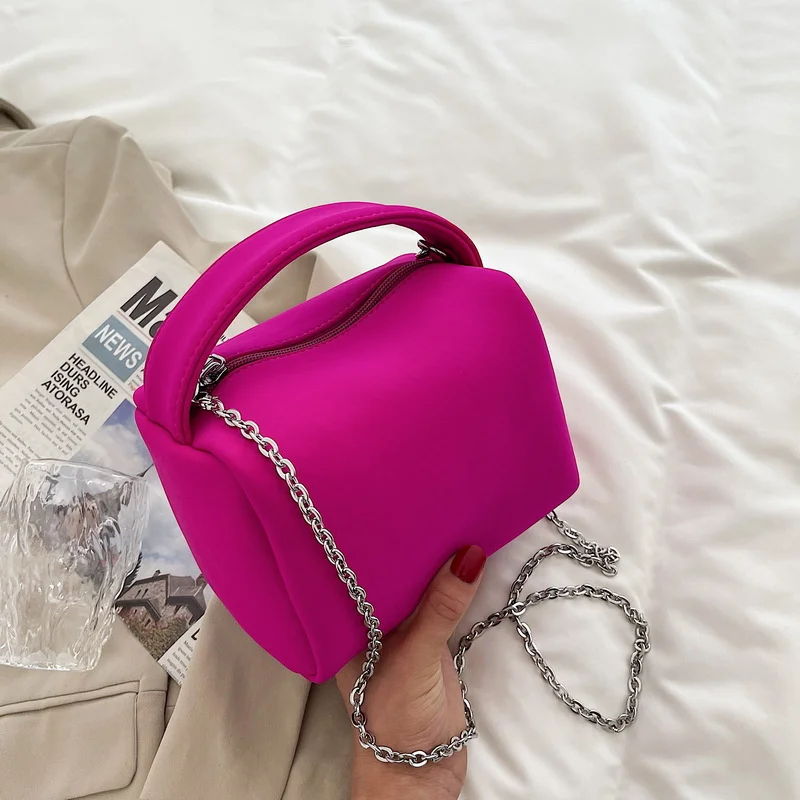 2021 Summer fashion Simplicity Chain Messenger bags hot sales nylon temperament Solid color handbag, Customizable
2021 Summer fashion Simplicity Chain Messenger bags hot sales nylon temperament Solid color handbag, Customizable