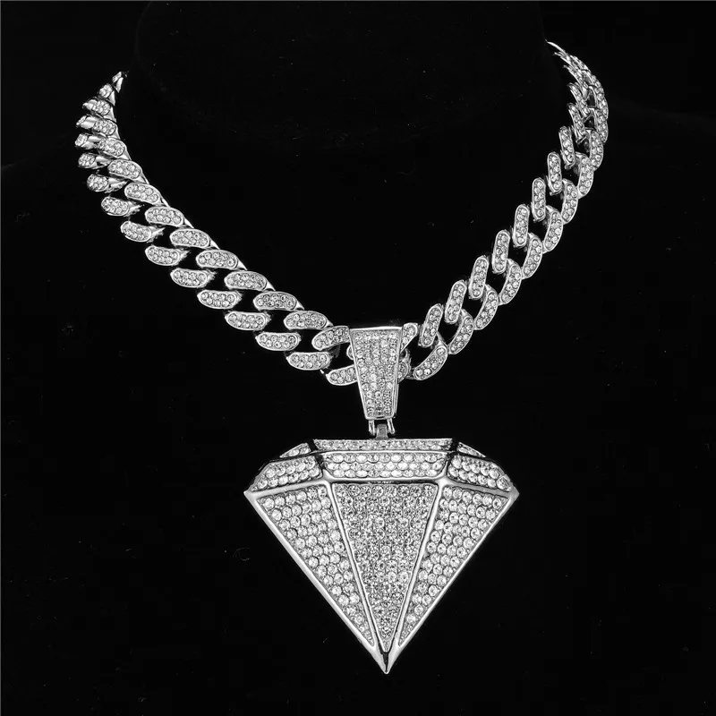 Hip Hop Icy Bling Jewelry Men's LUXURY Gold Plated Rhinestone Diamond Shape Pendant With Miami Cuban Necklace CHAIN
Hip Hop Icy Bling Jewelry Men's LUXURY Gold Plated Rhinestone Diamond Shape Pendant With Miami Cuban Necklace CHAIN