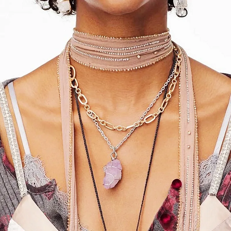 Multilayer Natural Stone Pendants Choker Necklace Statement Stone Heart Charm Necklace for Ladies
Multilayer Natural Stone Pendants Choker Necklace Statement Stone Heart Charm Necklace for Ladies