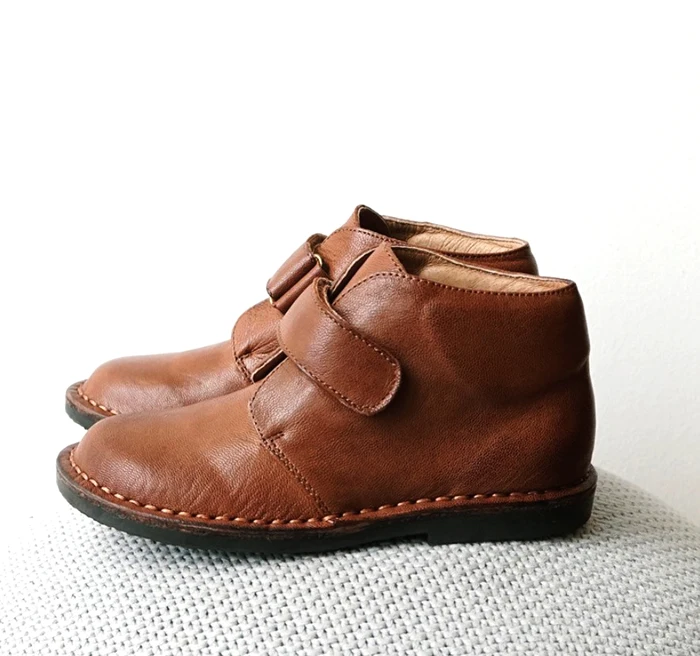 oem factory brown soft vegan leather sport hard sole casual kids winter shoes boots
oem factory brown soft vegan leather sport hard sole casual kids winter shoes boots