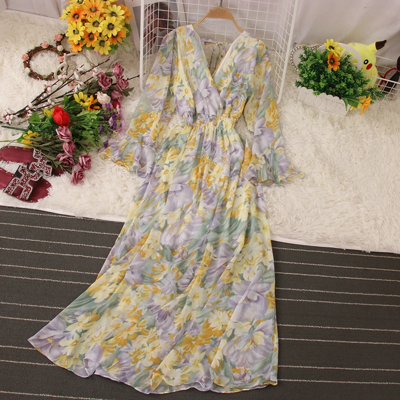 2021 summer off shoulder dress high quality smooth material V neck floral women korean dress, Grey
2021 summer off shoulder dress high quality smooth material V neck floral women korean dress, Grey