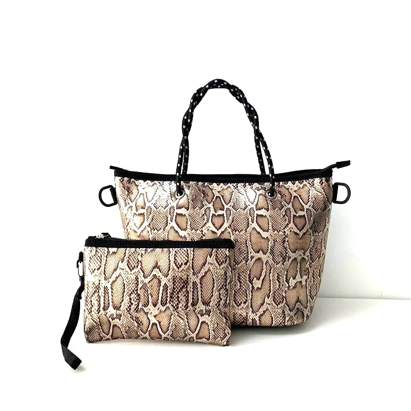 2021 New snake print custom neoprene lady fashion single shoulder bag with small bag
2021 New snake print custom neoprene lady fashion single shoulder bag with small bag