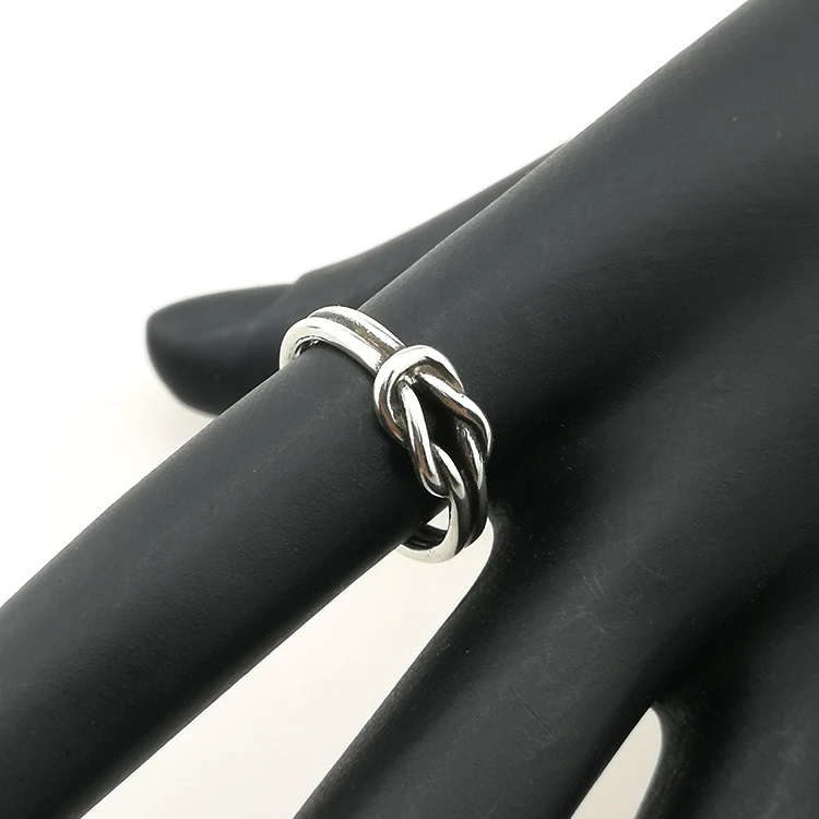 2021 Amoryubo Free Sample Fashion Women Stainless Steel Retro Silver Plated Resizable Ring Jewelry
2021 Amoryubo Free Sample Fashion Women Stainless Steel Retro Silver Plated Resizable Ring Jewelry