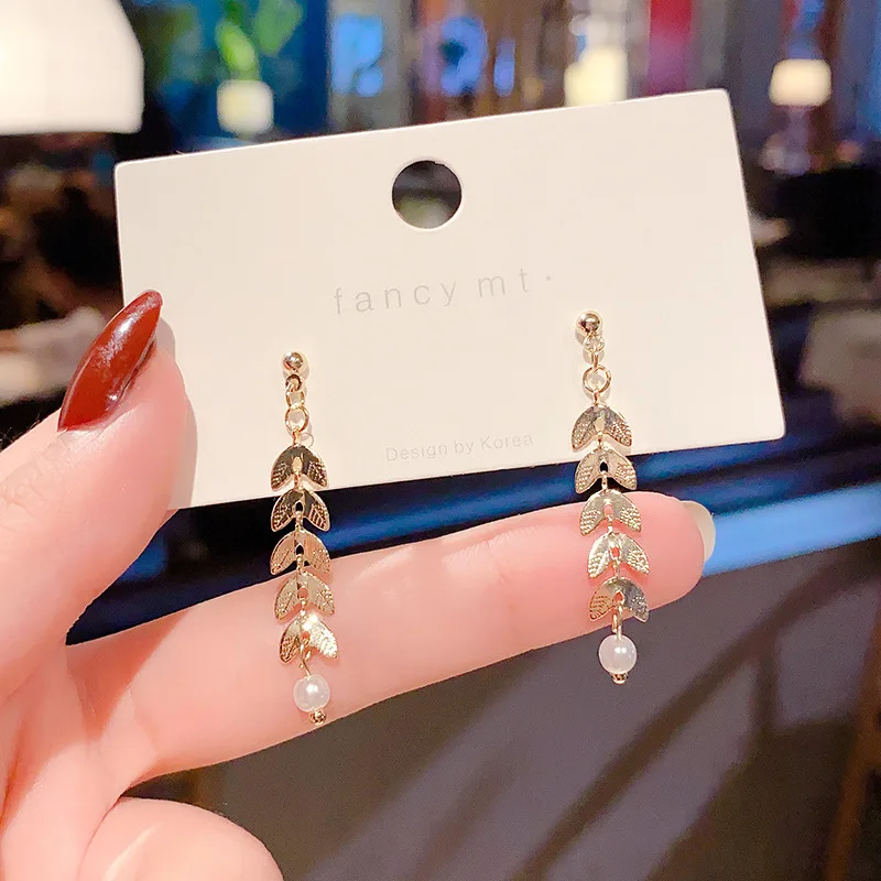2022 Popular 925 Sterling Silver Needle Hand Made Mossinate Diamond Earrings, As picture
2022 Popular 925 Sterling Silver Needle Hand Made Mossinate Diamond Earrings, As picture