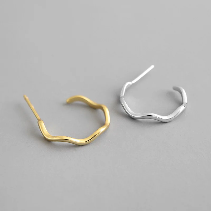 Danyang S925 Sterling Silver Earrings Simple Wave Pattern Earrings for Women Jewelry
Danyang S925 Sterling Silver Earrings Simple Wave Pattern Earrings for Women Jewelry