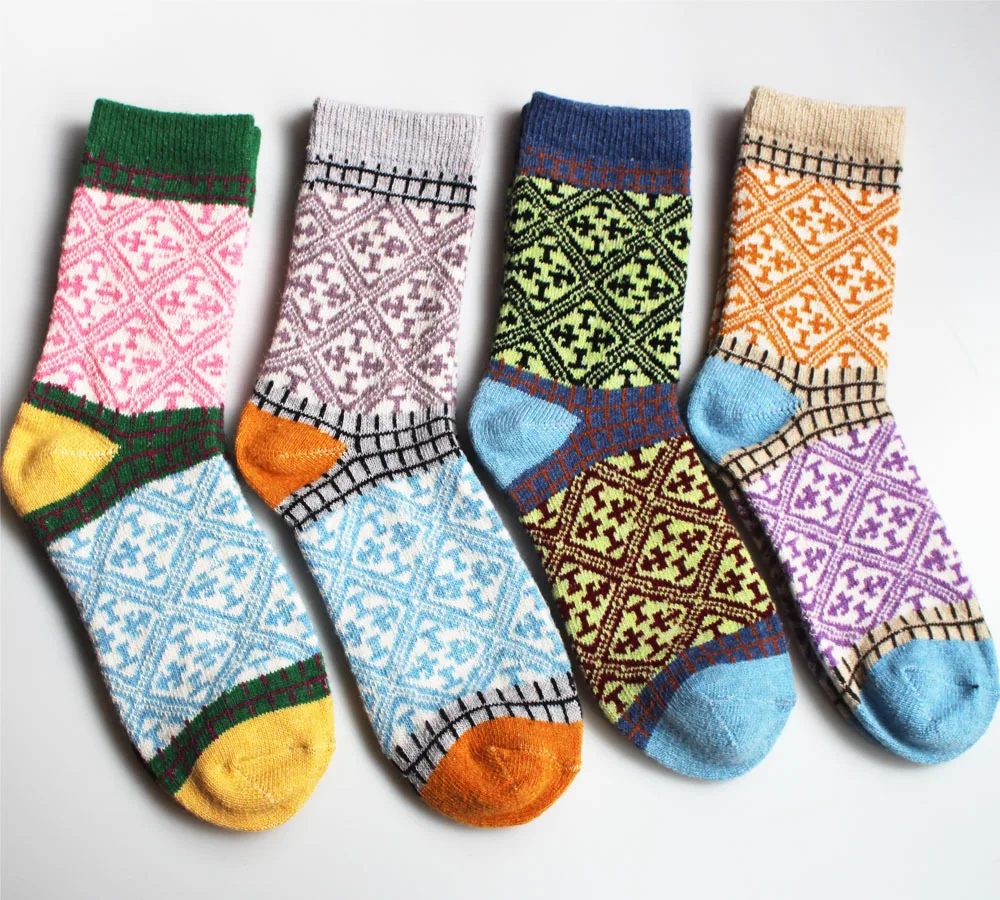 Grey wool socks with red stripe thick winter heated hiking socks alpacas cashmere merinos 2022 new, As shown
Grey wool socks with red stripe thick winter heated hiking socks alpacas cashmere merinos 2022 new, As shown