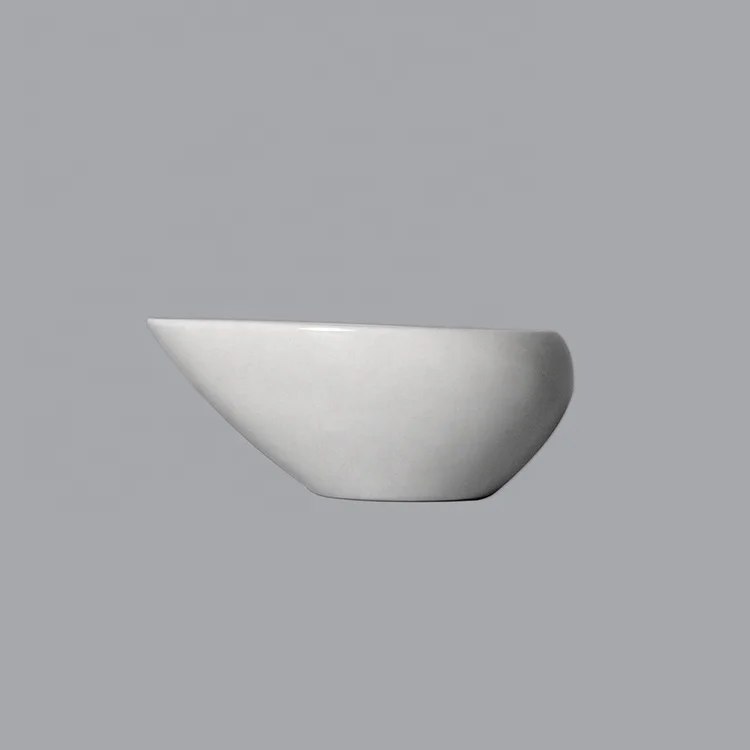 oval soup bowl