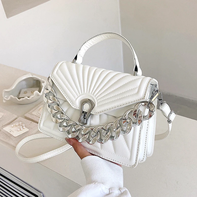 luxury fashion designer thick chain lock leather purses 2022 handbags for women hand bags ladies shoulder crossbody
luxury fashion designer thick chain lock leather purses 2022 handbags for women hand bags ladies shoulder crossbody