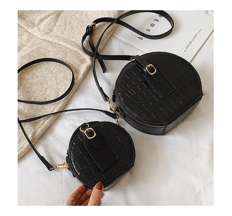 2021 France Small Crowdsourcing Stone Pattern Fashion All-match Crossbody Single Shoulder Bag Small Round Bag, Black large, brown large, green large, coffee color large...
2021 France Small Crowdsourcing Stone Pattern Fashion All-match Crossbody Single Shoulder Bag Small Round Bag, Black large, brown large, green large, coffee color large...