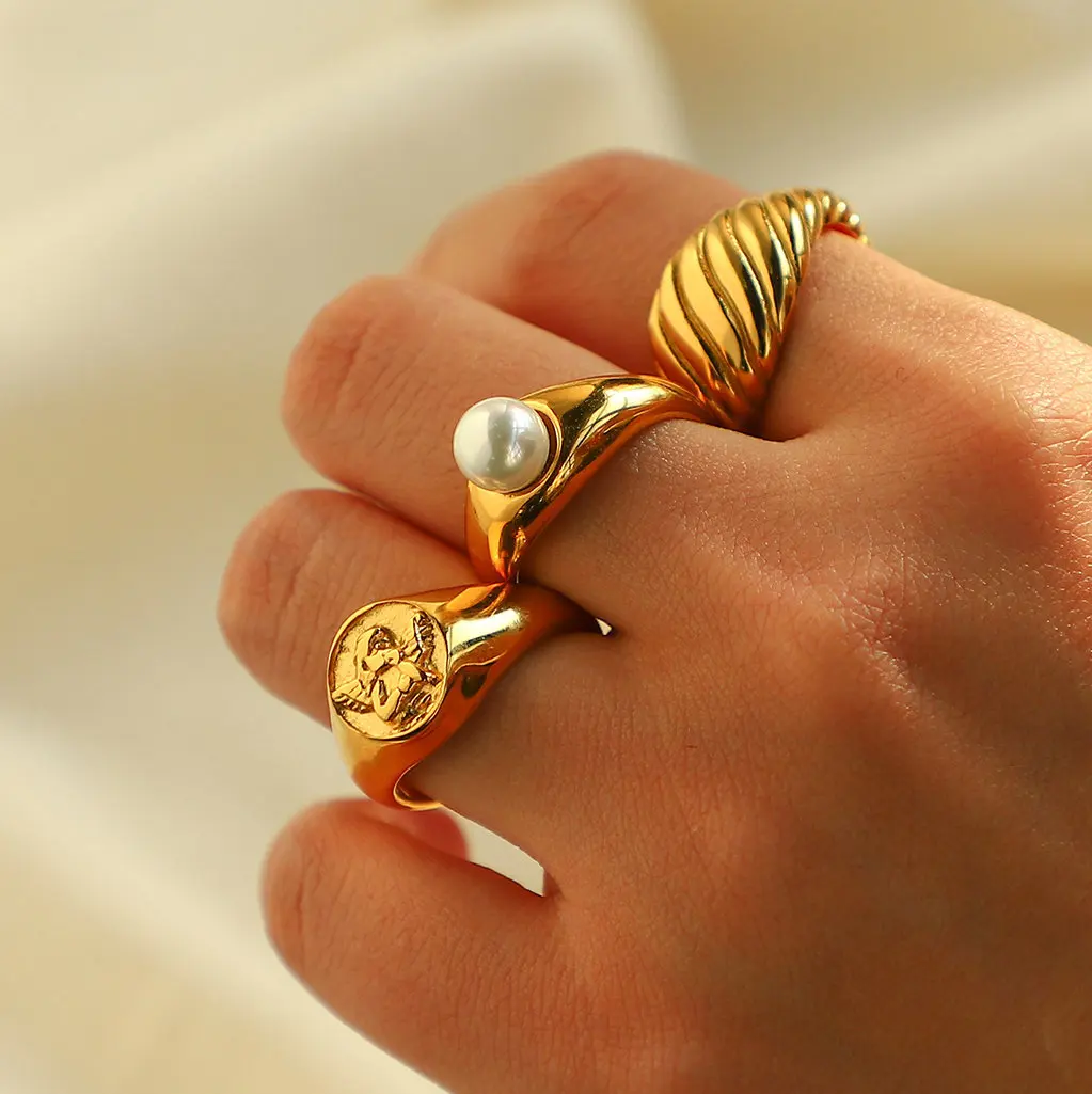 2021 French Vintage Pearl Rings Waterproof Jewelry Croissant Rings Gold Plated 316L Stainless Steel Shell Rings For Women
2021 French Vintage Pearl Rings Waterproof Jewelry Croissant Rings Gold Plated 316L Stainless Steel Shell Rings For Women