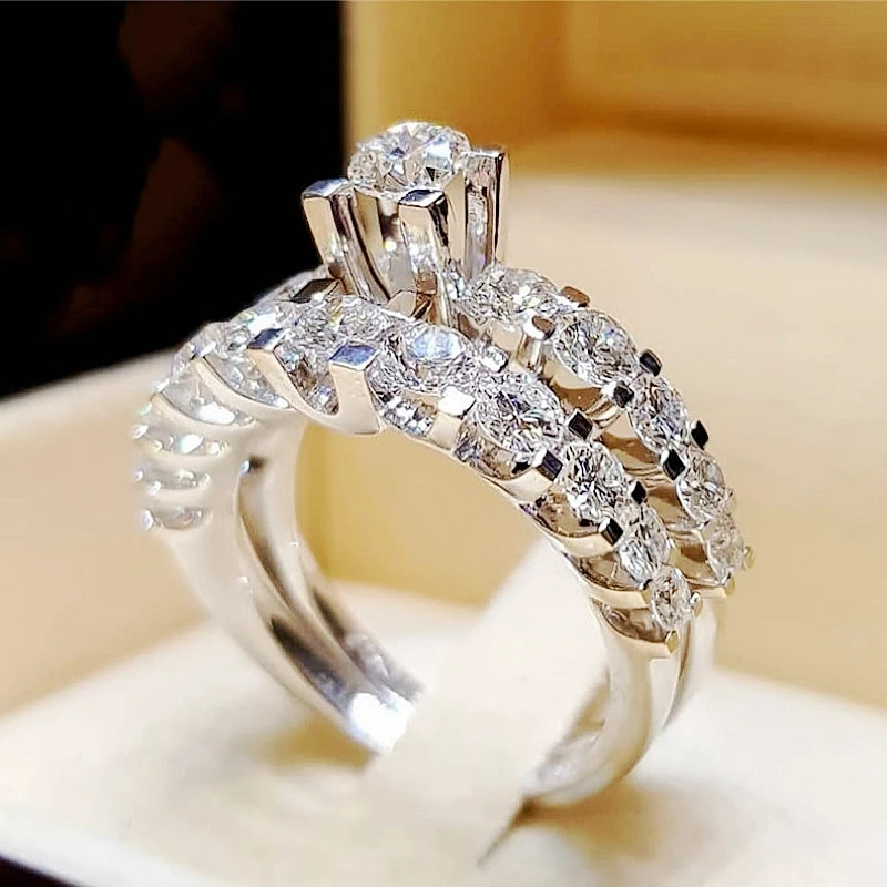 2Pcs/Set Luxury Cubic Zircon Couple Rings Silver Plated Crystal Lovers Ring Set Wedding Engagement Rings Women Fashion Jewelry
2Pcs/Set Luxury Cubic Zircon Couple Rings Silver Plated Crystal Lovers Ring Set Wedding Engagement Rings Women Fashion Jewelry