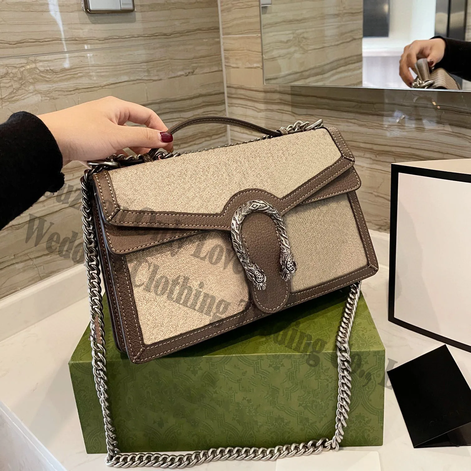 Famous Designer Ture Leather Lady Classical Message Flap Cover Handbags Women Brand Shoulder bag
Famous Designer Ture Leather Lady Classical Message Flap Cover Handbags Women Brand Shoulder bag