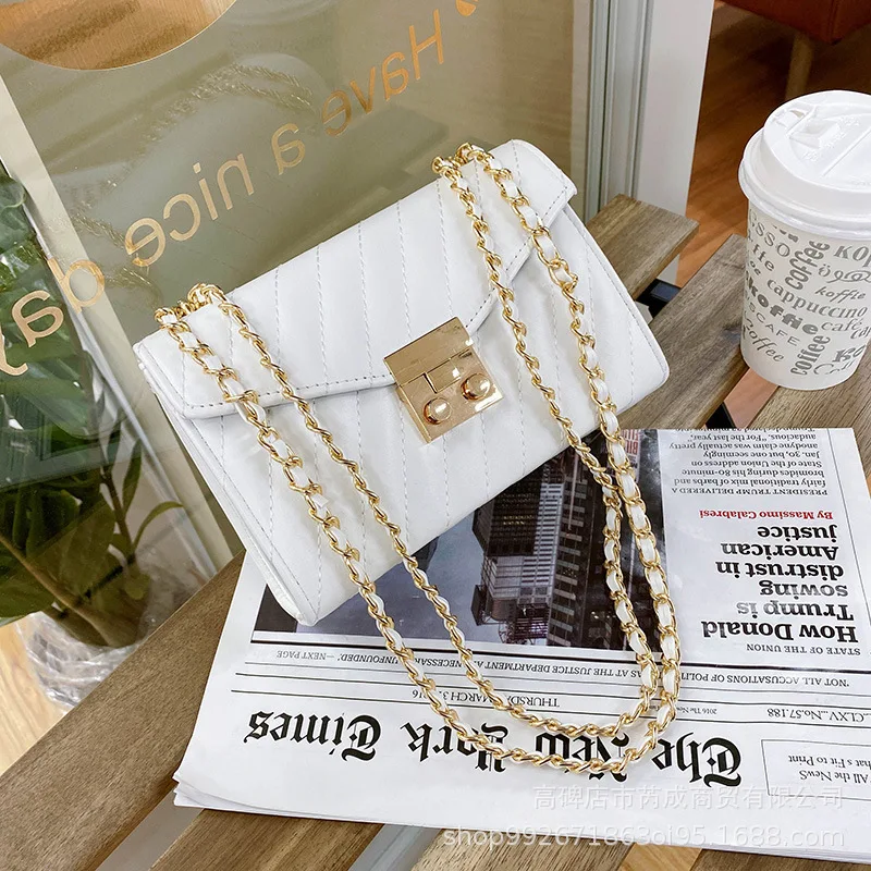 Popular single shoulder square Chain handbags lock small square trendy bag new women bag
Popular single shoulder square Chain handbags lock small square trendy bag new women bag