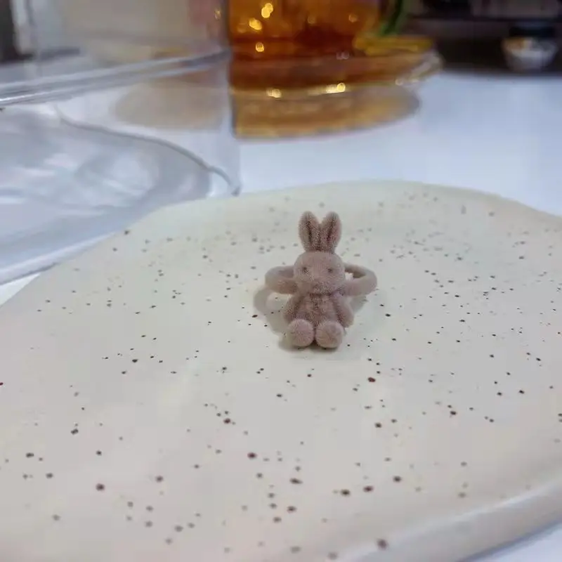 New Flocked Rabbit Cute Sweet Ornaments Fashion Open Ring French Vintage Velvet Girl Ring
New Flocked Rabbit Cute Sweet Ornaments Fashion Open Ring French Vintage Velvet Girl Ring
