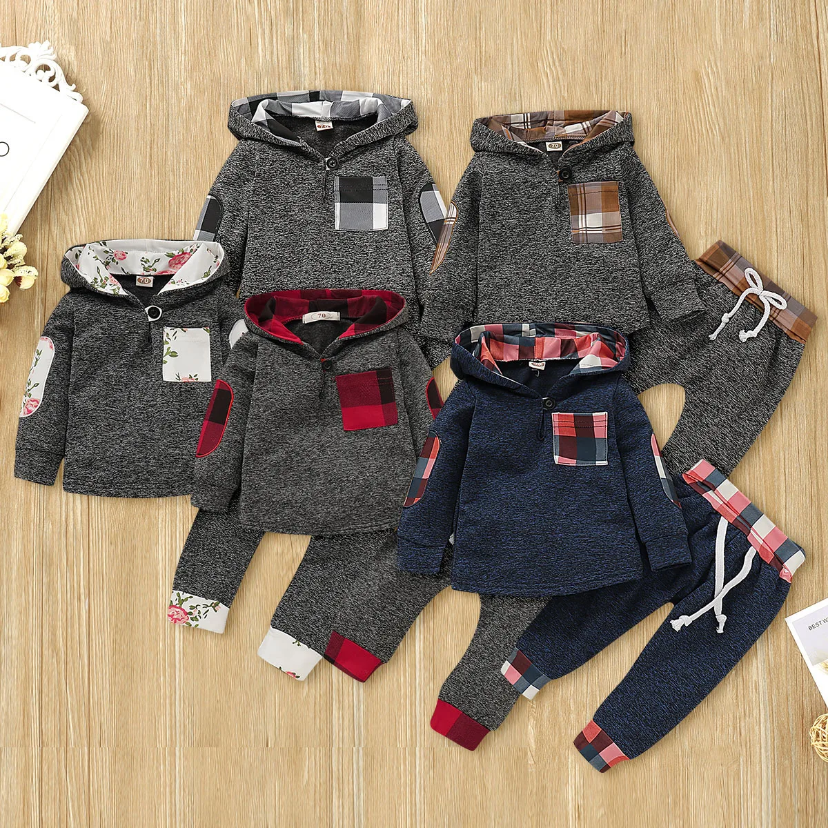 191103 Latest design kid pajama baby boy outfit sets patchwork hooded baby romper sets embroidery plaid baby boys' clothing sets 
191103 Latest design kid pajama baby boy outfit sets patchwork hooded baby romper sets embroidery plaid baby boys' clothing sets