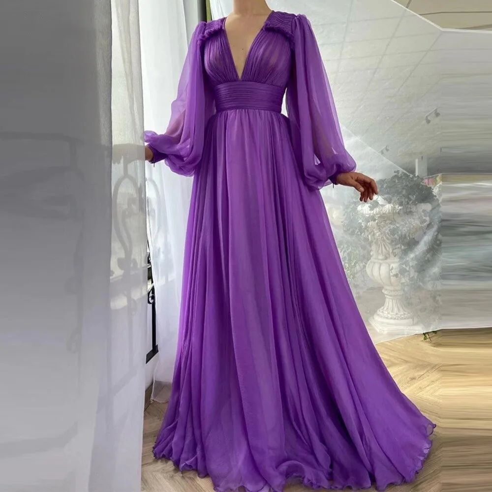 Deep Veck High-waisted long skirt mesh long-sleeved Solid color wedding dress with big swing evening dress for Lady 
Deep Veck High-waisted long skirt mesh long-sleeved Solid color wedding dress with big swing evening dress for Lady