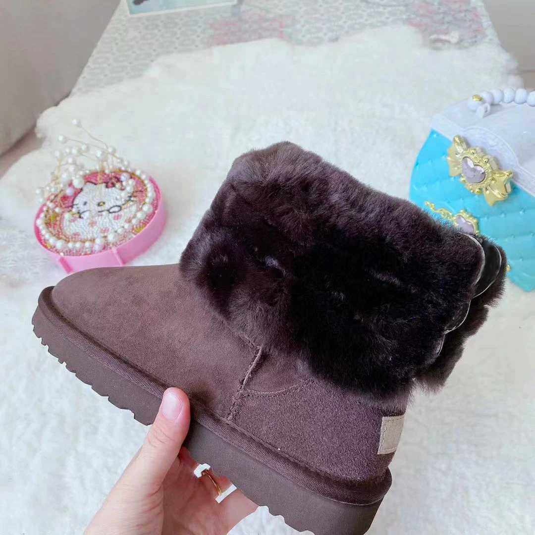 2021 New products Hot sale ugh boots real sheepskin wool snow boots fur boots for women, Customized color
2021 New products Hot sale ugh boots real sheepskin wool snow boots fur boots for women, Customized color