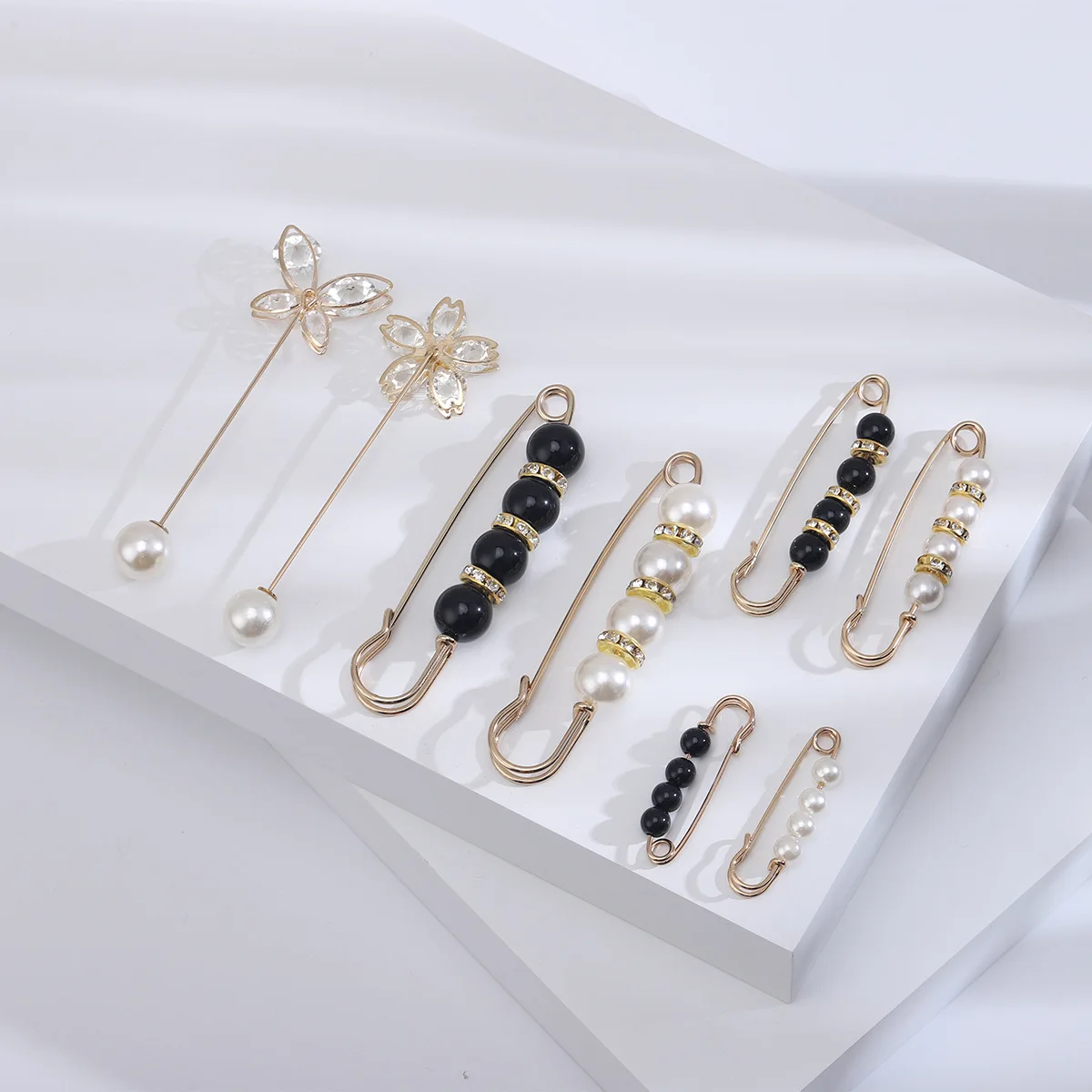 Wholesale Pearl Brooch Pin Shirt Collar Scarf Brooches Buckle Accessory Rhinestone Pearl Safety Pin Brooch
Wholesale Pearl Brooch Pin Shirt Collar Scarf Brooches Buckle Accessory Rhinestone Pearl Safety Pin Brooch