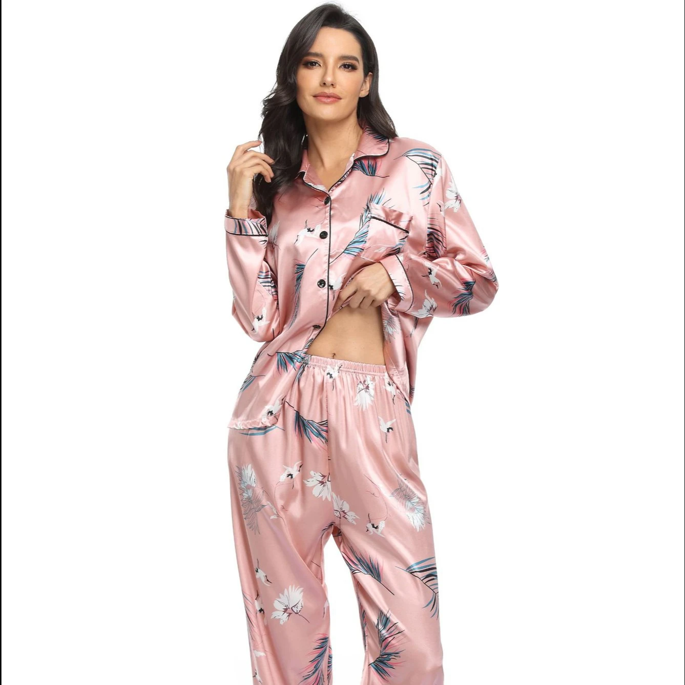 Two piece set of elastic satin home clothes pajamas for women Sexy 2 piece set sleepwear
Two piece set of elastic satin home clothes pajamas for women Sexy 2 piece set sleepwear
