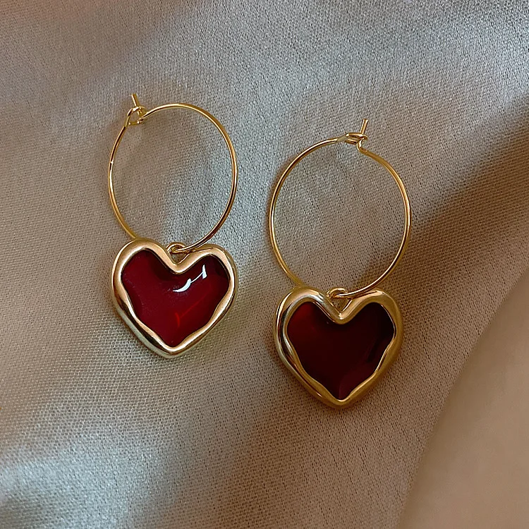 New trendy wine red heart ear ring, Korean simple temperament earrings eardrops fashion all-match women's earrings2021
New trendy wine red heart ear ring, Korean simple temperament earrings eardrops fashion all-match women's earrings2021