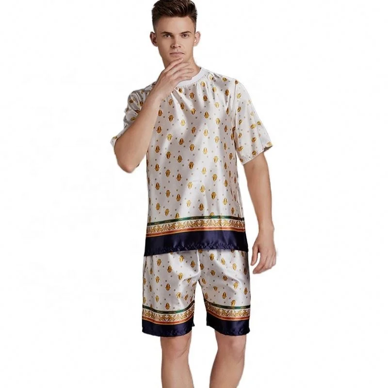 2020 summer new design two piece mens short sleeve silky satin sleepwear pajamas set
2020 summer new design two piece mens short sleeve silky satin sleepwear pajamas set