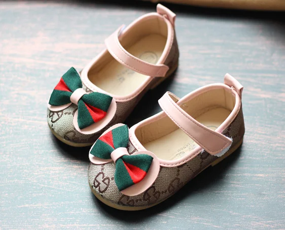 Children's fashion Bow Shoes Korean girls' canvas shoes baby toddler shoes, Coffee/pink/purple
Children's fashion Bow Shoes Korean girls' canvas shoes baby toddler shoes, Coffee/pink/purple