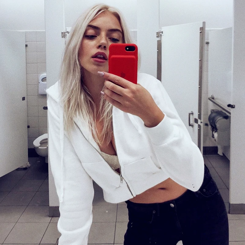 2021 Autumn new Wholesale Fashionable women white plain crop top zip up hoodie
2021 Autumn new Wholesale Fashionable women white plain crop top zip up hoodie