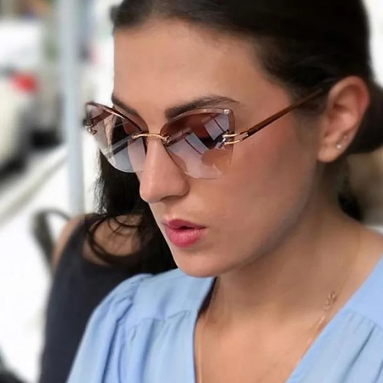 Rimless sunglasses retro summer uv400 frameless cat eye diamond cutting edge sun glasses Oversize Women's Glasses, Blue,pink,white
Rimless sunglasses retro summer uv400 frameless cat eye diamond cutting edge sun glasses Oversize Women's Glasses, Blue,pink,white