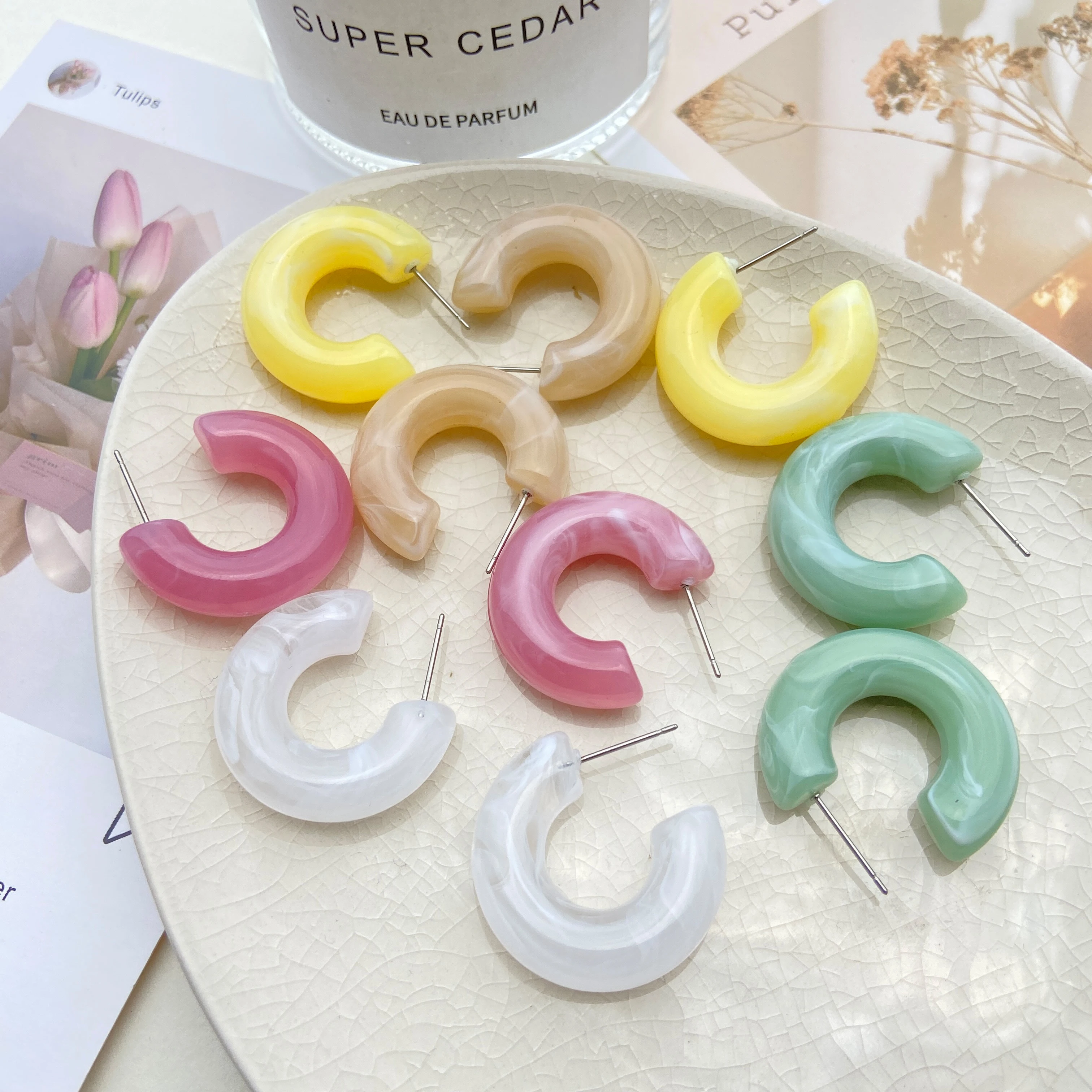 Fashion Women'S Earrings 2021 Acrylic/Vintage Earrings Woman Resin Hoop Earrings Fashion Jewerlry 2021 Women Accesories, Beige, orange, green
Fashion Women'S Earrings 2021 Acrylic/Vintage Earrings Woman Resin Hoop Earrings Fashion Jewerlry 2021 Women Accesories, Beige, orange, green