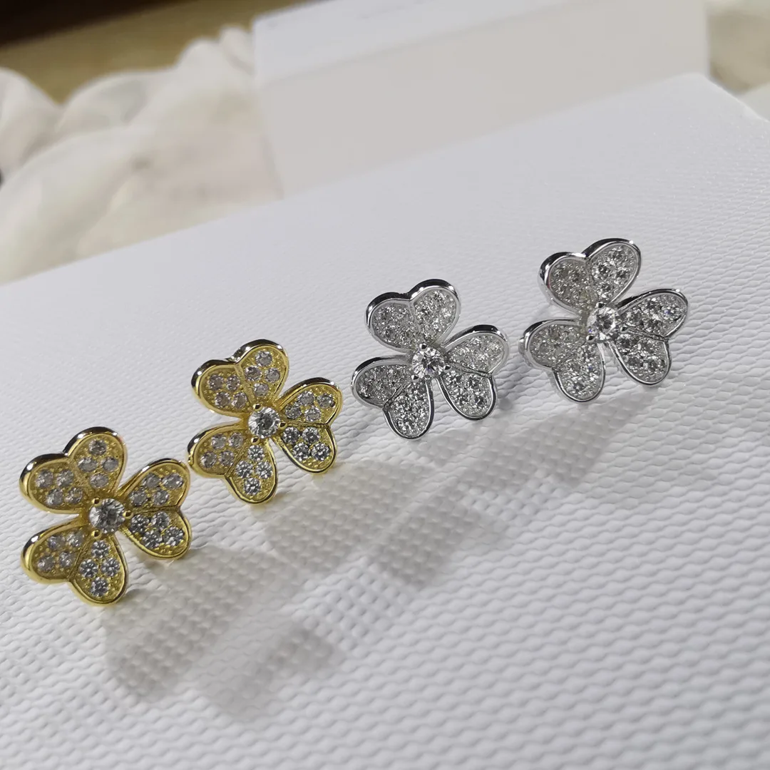 

Designer Earrings Popular Brands Vca Anti-allergy Earrings S925 Women's Sterling Silver Clover Full-jeweled Stud Earrings