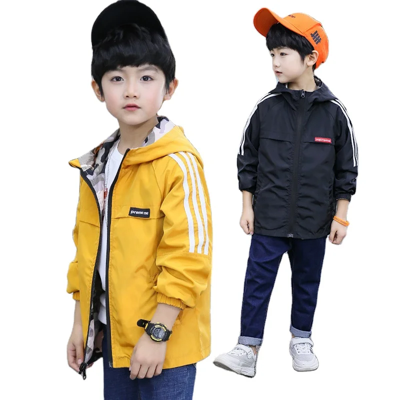Boy's jacket spring and autumn clothes foreign style windbreaker jacket in the big children's camouflage double-sided 
Boy's jacket spring and autumn clothes foreign style windbreaker jacket in the big children's camouflage double-sided