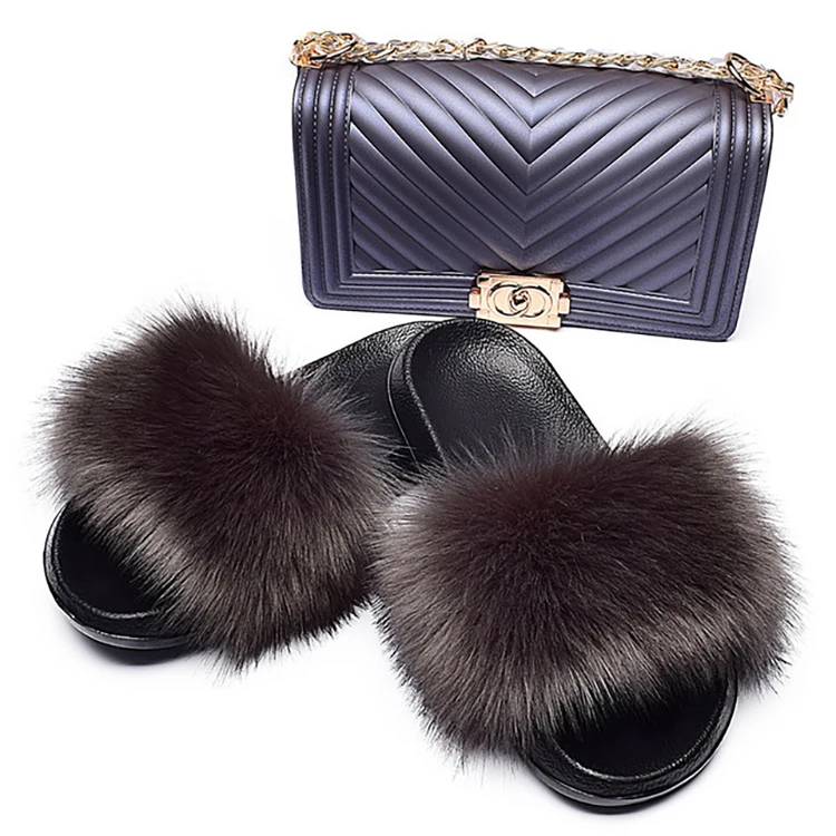 Hot Sale Custom Lady Fuzzy Slide Slippers And Bag Slippers And Matching Chain Bag, Customized color
Hot Sale Custom Lady Fuzzy Slide Slippers And Bag Slippers And Matching Chain Bag, Customized color